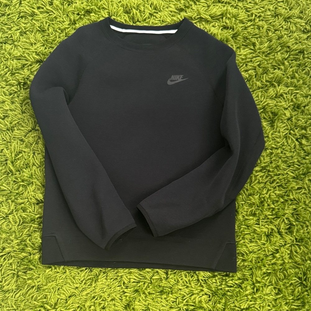 Nike Men's Dark Gray Crewneck Sweater